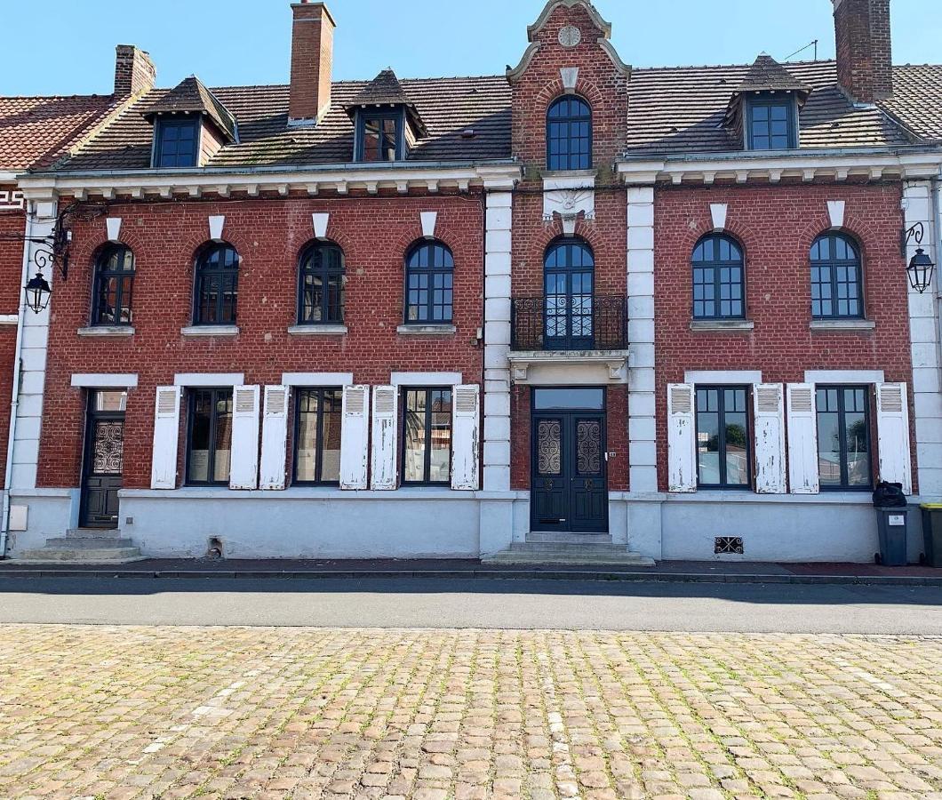 6 Place De La Detente Saint-Venant Экстерьер фото